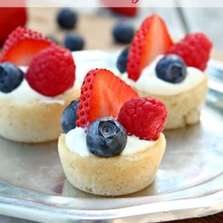 mini berry tarts