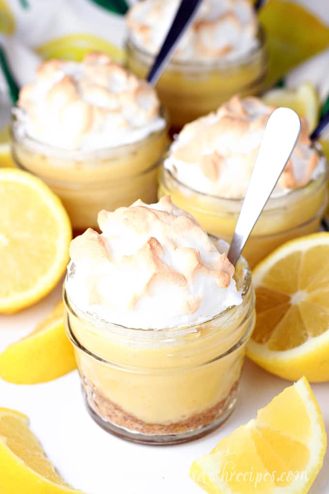 Mason Jar Lemon Meringue Pies