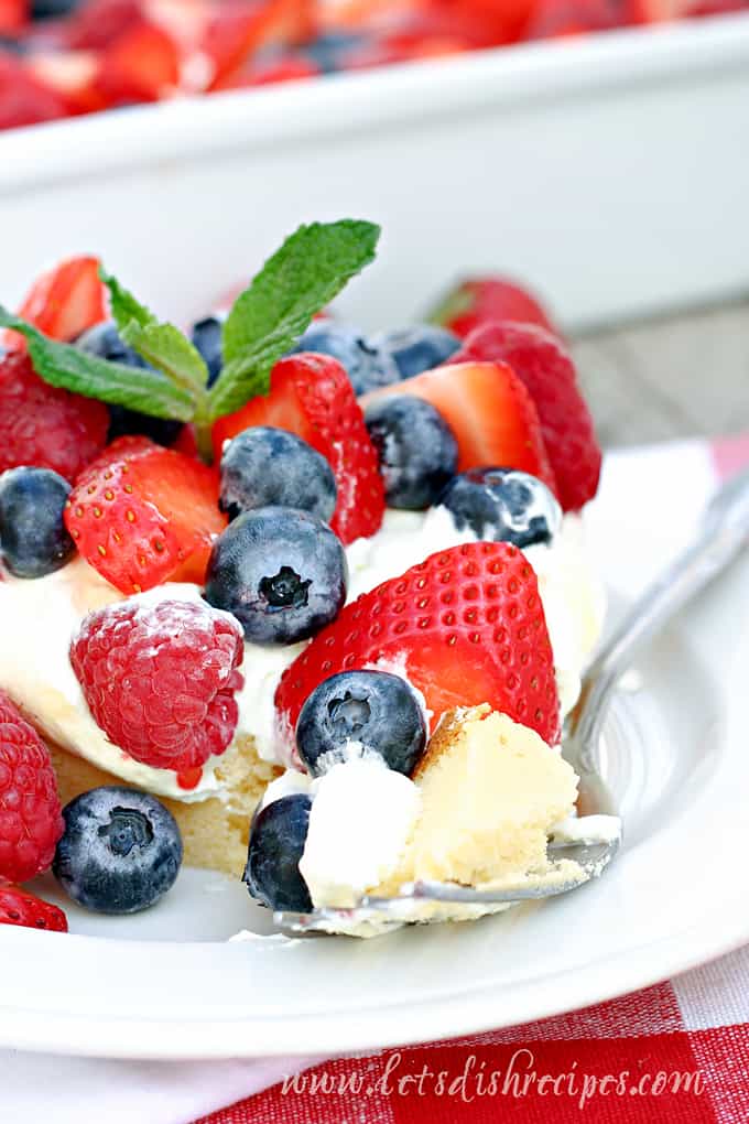 No-Bake Berries and Cream Cake