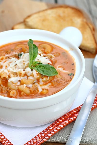 Cheesy Beefaroni Soup