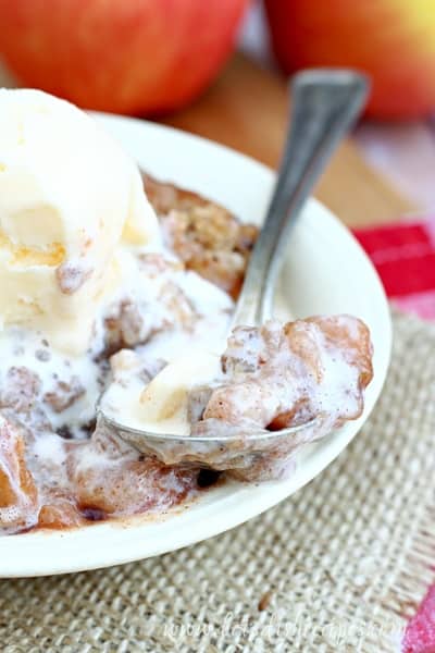 Slow Cooker Apple Cobbler