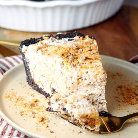 Frozen Butterfinger Pie feature