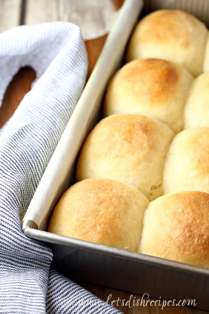 Fluffy No-Knead Dinner Rolls