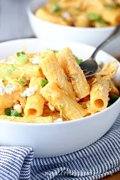 Slow Cooker Buffalo Chicken Rigatoni