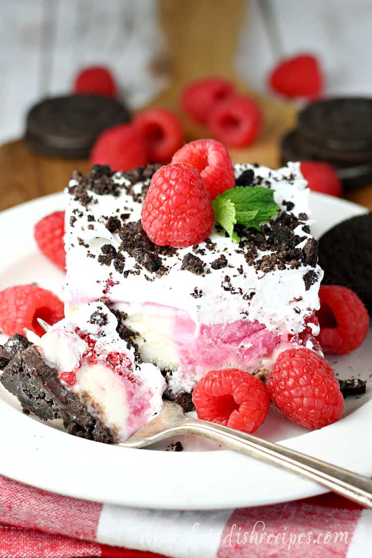 Frozen Raspberry Oreo Dessert