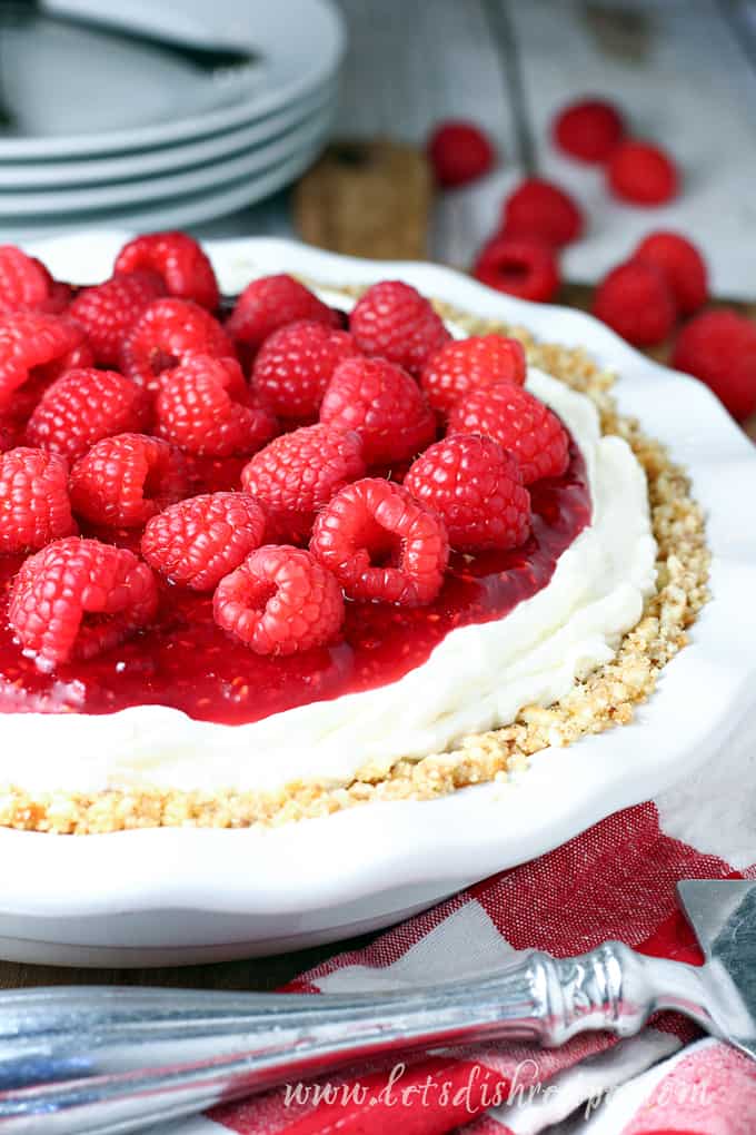 No-Bake Raspberry Cream Cheese Pie