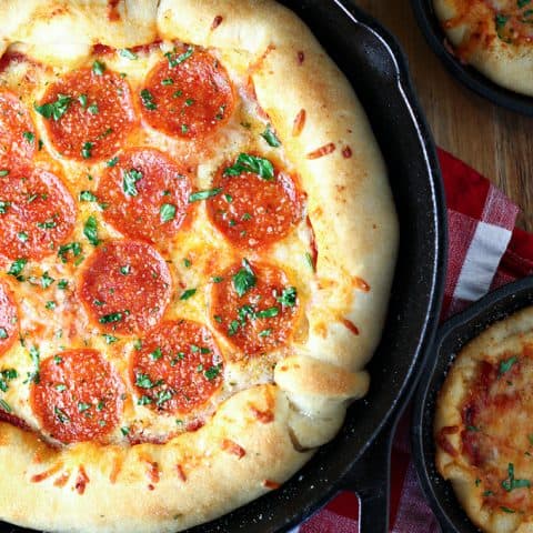 Cast Iron Skillet Pepperoni Pizza feature