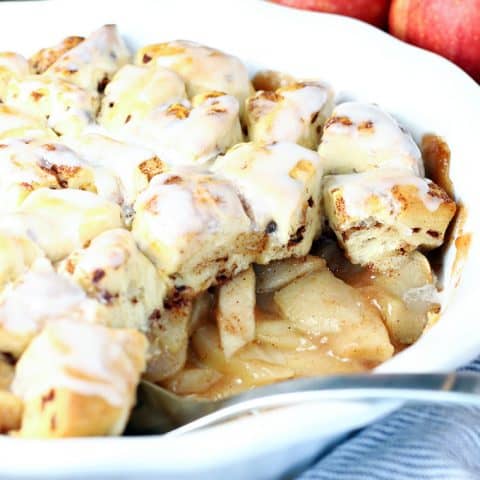 Cinnamon Roll Apple Pie Bake feature