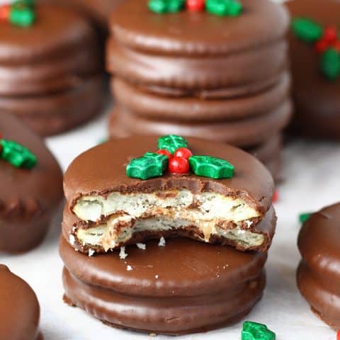 Chocolate Caramel Ritz Cracker Sandwiches feature