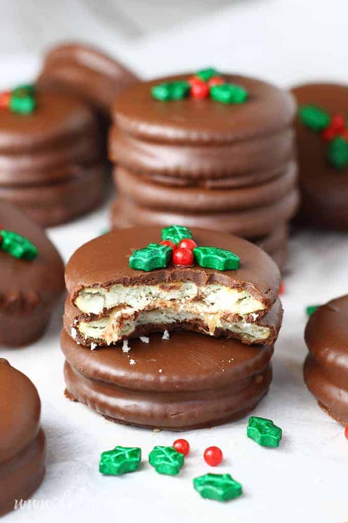 Chocolate Caramel Ritz Cracker Sandwiches