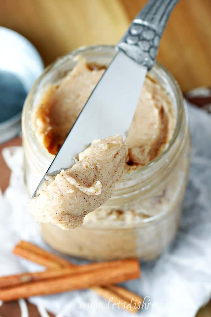 Cinnamon Honey Butter (Texas Roadhouse Copycat Recipe)