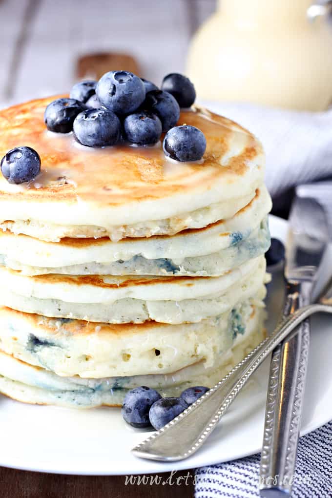 Fluffy Blueberry Pancakes