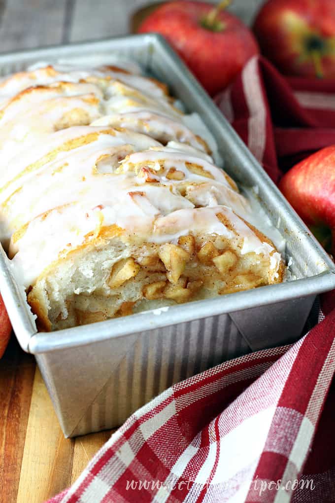 Easy Apple Fritter Pull-Apart Bread