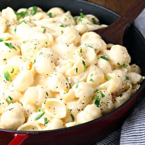 Creamy Stovetop Mac and Cheese feature