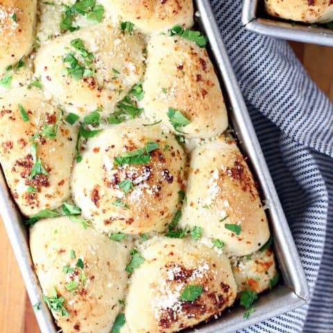 Garlic Parm Pull Apart Bread feature