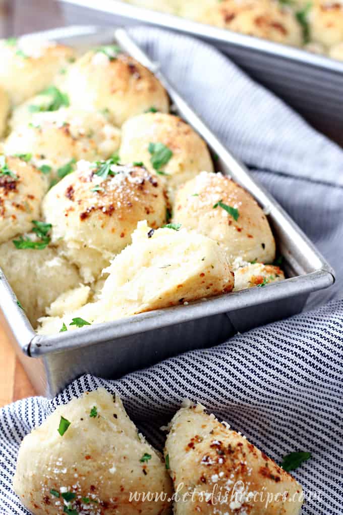 Garlic Parmesan Pull-Apart Bread