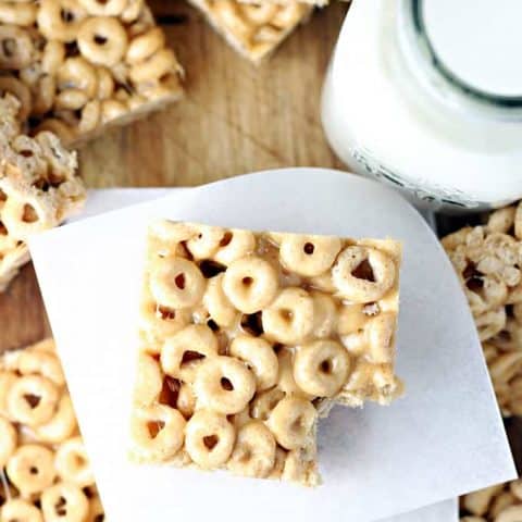 Peanut Butter Cheerios Bars feature