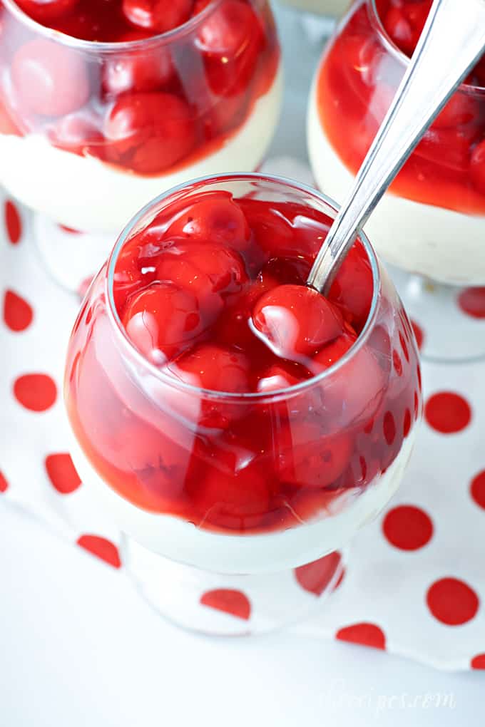 No-Bake Cherry Cheesecake Dessert