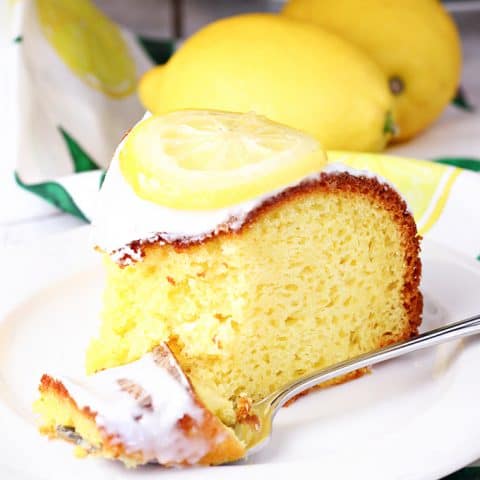 Lemonade Bundt Cake feature