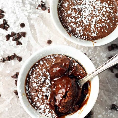 Air Fryer Molten Chocolate Cake feature