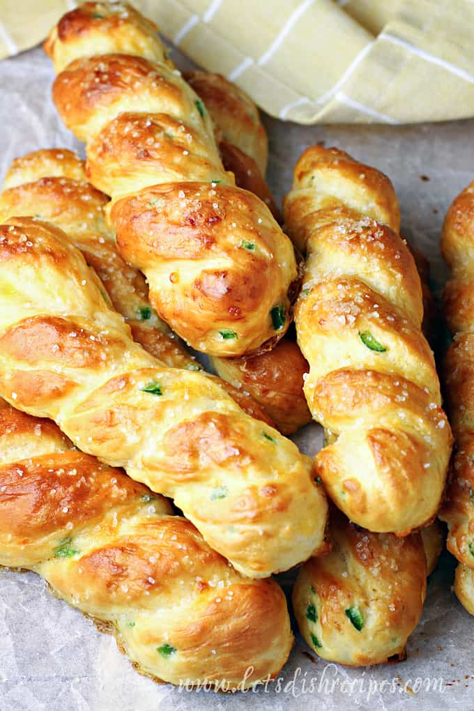 Jalapeno Cheddar Pretzel Twists