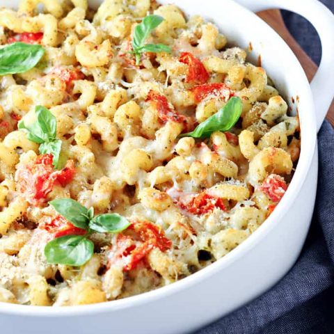 Baked Pesto Pasta with Tomatoes feature