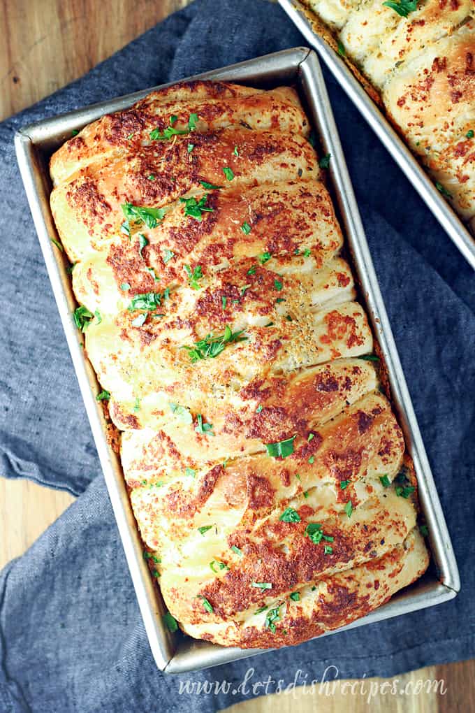 Easy Pull-Apart Garlic Bread