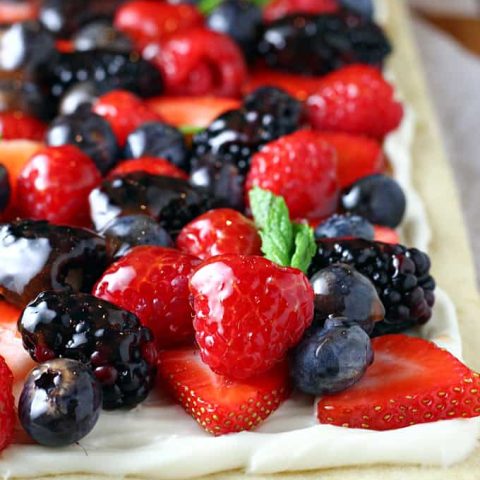 Deep Dish Fruit Pizza feature